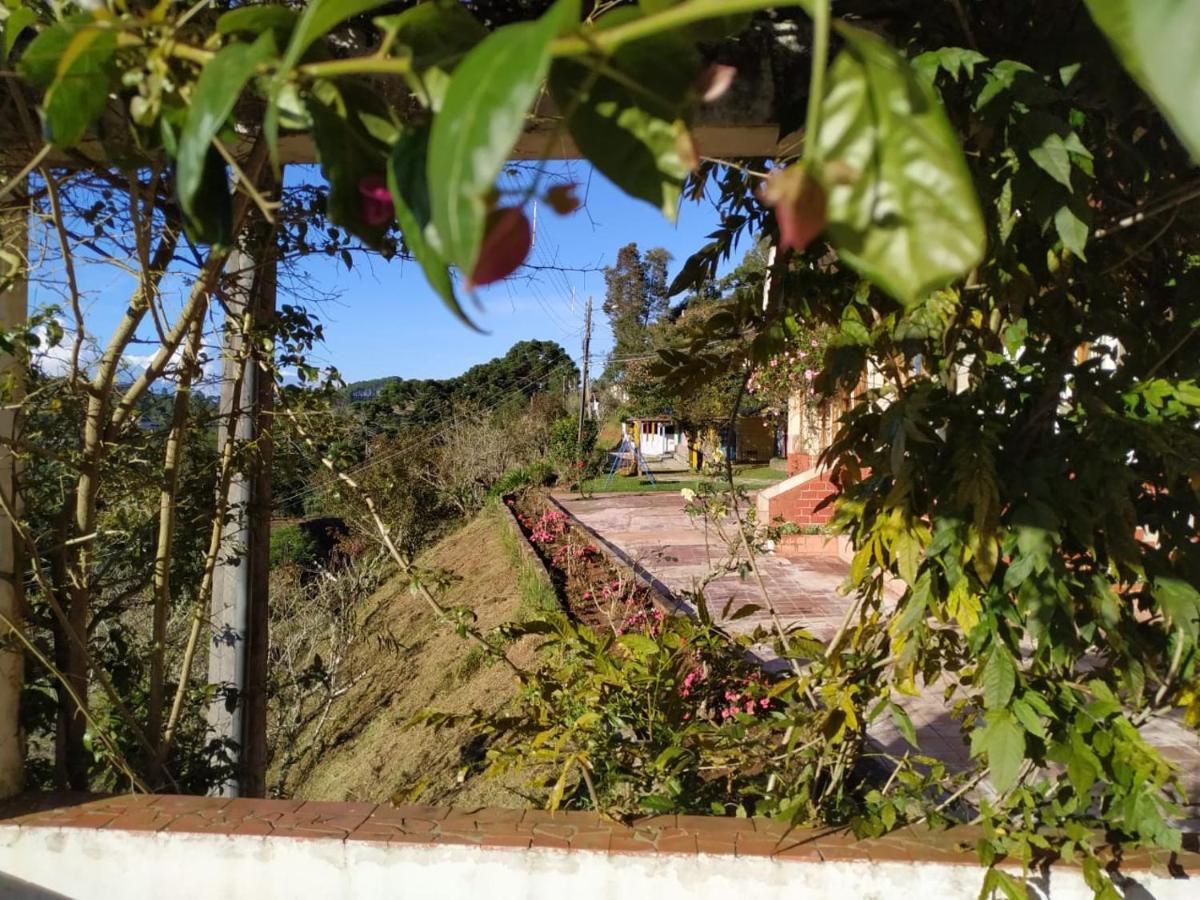 Hospedagem Shangrilá - Colônia SAA Campos do Jordão Exterior foto